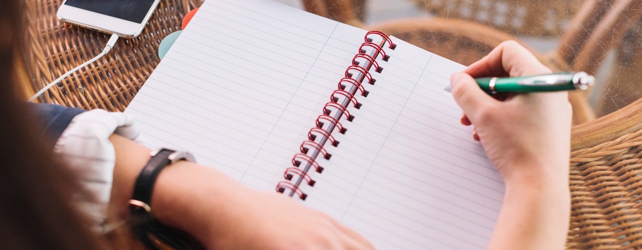 איך מתחילים לכתוב ספר?