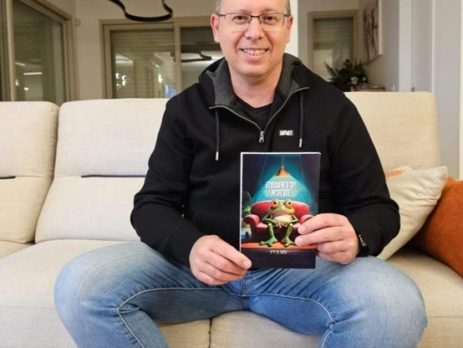 ריאיון עם גלעד בר דיין, מחבר קובץ הסיפורים "יד ראשונה מרופא"